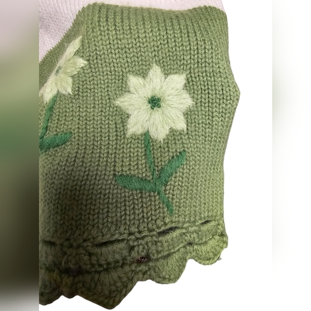 Ades of California Geen and Cream Floral Vintage Sweater Sz. M Wool Granny core - Picture 2 of 8